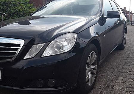 Mercedes-Benz E 200 CDI T BlueEFFICIENCY -