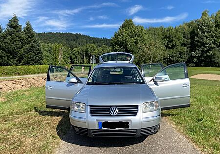 VW Passat Variant Volkswagen 1.9TDI 96kW Highline Variant ...