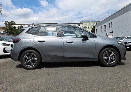 BMW 220i Active Tourer AHK LED adapt. FA PA DAB