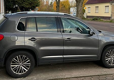 VW Tiguan Volkswagen 2.0 TDI BlueMotion Tec CUP Sport & St...