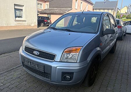 Ford Fusion 1,6 16V AUTOMATIK KLIMA AHK TÜV NEU