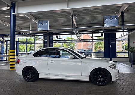 BMW 120d 1 Coupe 1 HAND/TEMPOMAT/ 19'' BBS / TÜV NEU