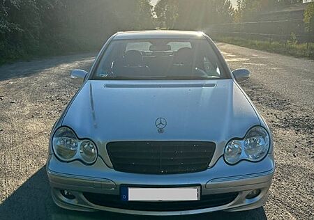 Mercedes-Benz C 200 KOMPRESSOR AVANTGARDE