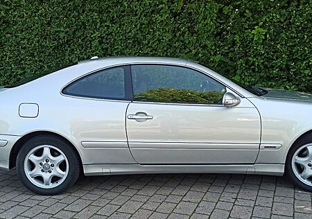 Mercedes-Benz CLK 320 ELEGANCE, V6, Leder
