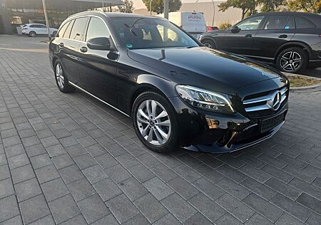 Mercedes-Benz C 220 d T Autom. -