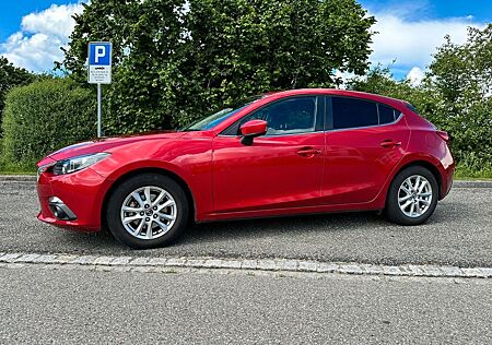 Mazda 3 2.0 SKYACTIV-G 120 Center-Line Auto Center...