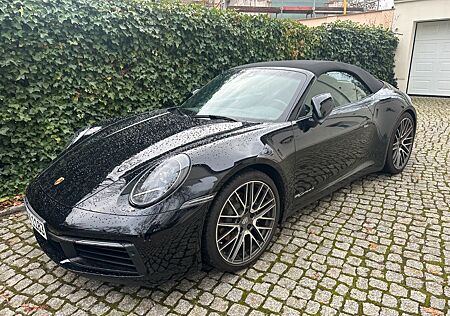 Porsche 992 Carrera 4 Cabriolet