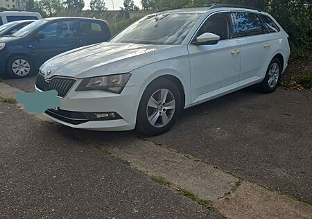 Skoda Superb 2.0 TDI SCR DSG Ambition Combi Ambition