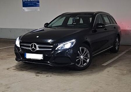 Mercedes-Benz C 220 C 220d T-modell- Automatic/ TÜV 02/2028.