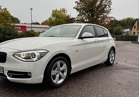 BMW 118i Sport Line Sport Line