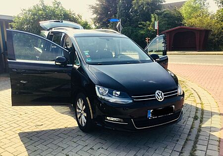 VW Sharan Volkswagen 2.0 TDI DSG BlueMotion Tech Highline .