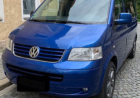 VW T5 Transporter Volkswagen 2.5 TDI manuell