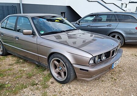 BMW 520i / H-tauglich / Tüv 12-2026