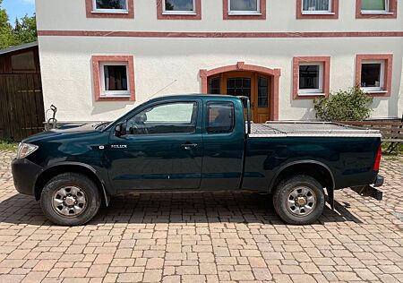Toyota Hilux extra cab