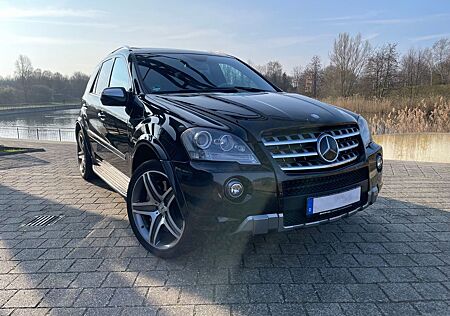 Mercedes-Benz ML 63 AMG 10th Anniversary | EDITION 1 AMG_2LOOK_DESIGNO