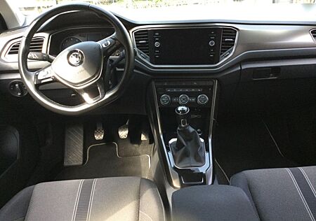 VW T-Roc Volkswagen 1.0 TSI -