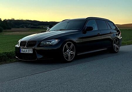BMW 320d Touring - E91, Saphirschwarz-Metallic