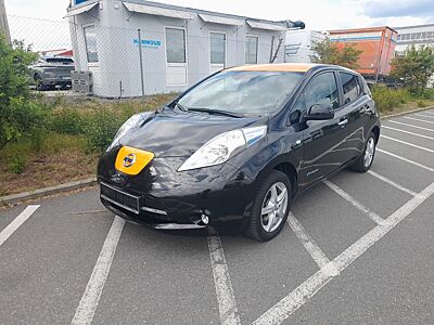 Nissan Leaf 30kwh NaVi TUV