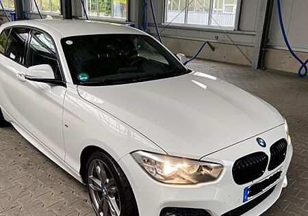 BMW 118d - M Paket, Navi, PDC vorne/hinten