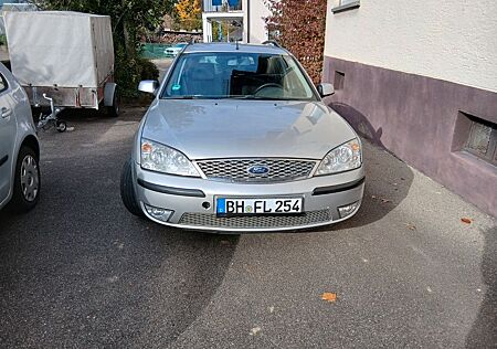 Ford Mondeo gebraucht kaufen Ford Mondeo 2,0TDCi 85 kW DPF Titanium Titanium