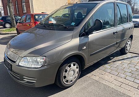 Fiat Multipla Natural Power Active. Sitzplätze,