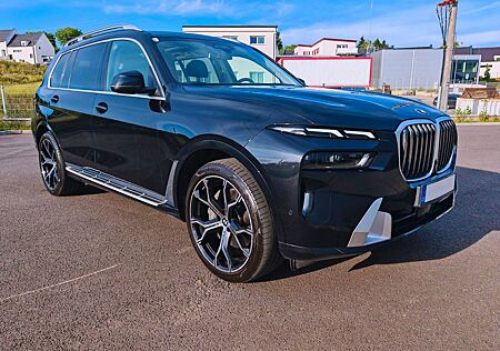 BMW X7 xDrive40i 7 Seater