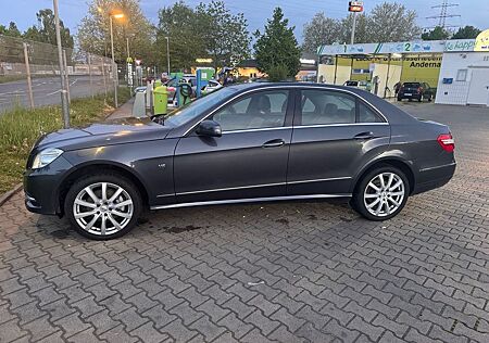 Mercedes-Benz E 350 CDI 4MATIC BlueEFFICIENCY AVANTG. AVAN...