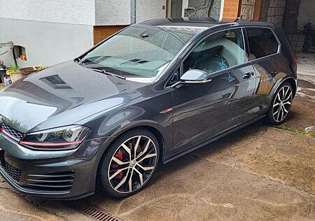 VW Golf Volkswagen 2.0 TSI BMT GTI Performance GTI Performance