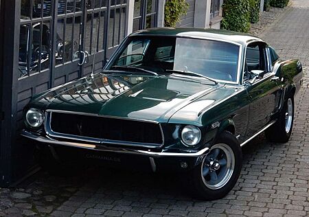 Ford Mustang 1968 Fastback GT J-Code, restauriert bei