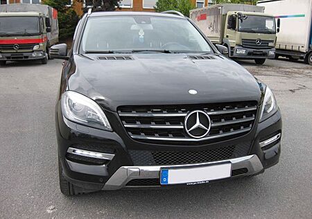 Mercedes-Benz ML 350 CDI BlueTec, 4MATIC, E6, 8-fach bereift
