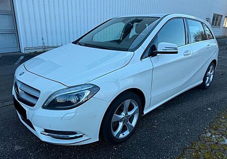 Mercedes-Benz B 180 B180 AUTOMATIK AHK BI-XENON SITZHEIZUNG
