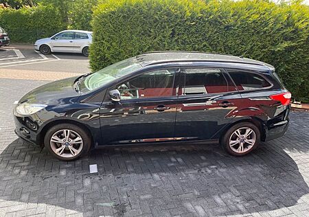Ford Focus 1,0 EcoBoost 74kW SYNC Edition Turnier...