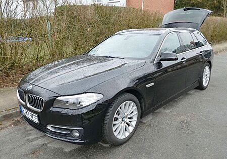 BMW 528i xDrive Touring A Luxury Line Luxury Line