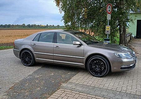 VW Phaeton gebraucht kaufen VW Phaeton Volkswagen 4.2 V8 4MOTION Tiptronic 4-Sitzer -