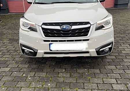 Subaru Forester 2.0D Exclusive 1.Hd 4x4 Pano SHZ Navi