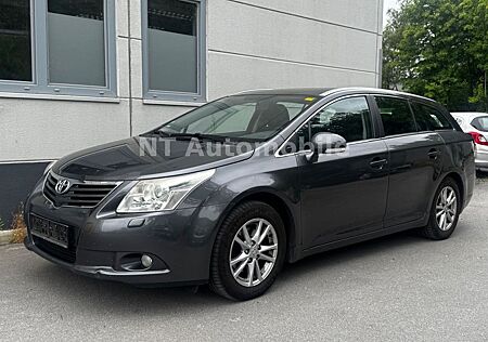 Toyota Avensis Kombi 1.6 Benzin Klima-Aut. PDC SHZ
