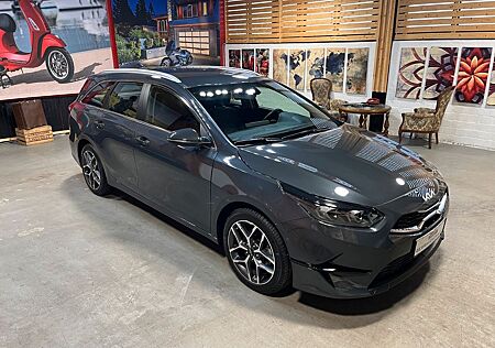 Kia Cee'd Sportswagon 1.6 CRD-I DSG Spirit, LED, JBL