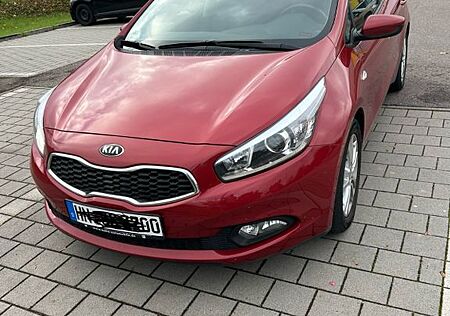 Kia Cee'd / Ceed 1.4 CVVT ATTRACTplus ATTRACTplus