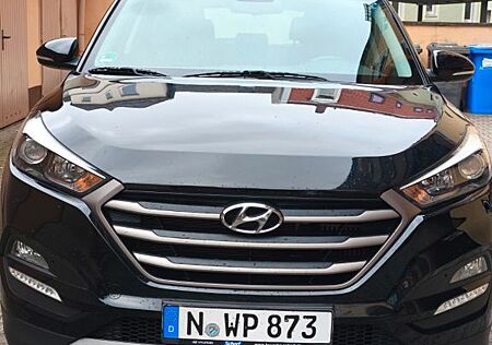 Hyundai Tucson blue 1.7 CRDi Style 2WD Style