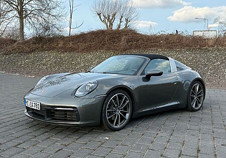 Porsche 992 Targa 4