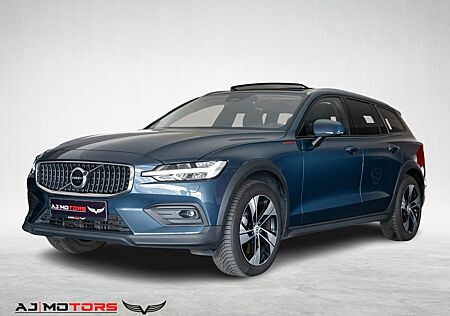 Volvo V60 Cross Country Plus AWD *PANO-HARMANK-SPUR*
