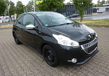 Peugeot 208 Style Panorama-Dach