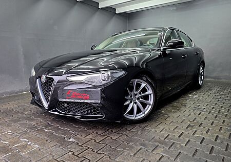 Alfa Romeo Giulia 2.0 SUPER, AUTOMATIK, R-KAMERA, LEDER,ACC