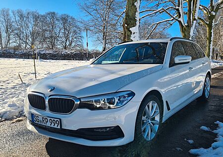 BMW 520d Sportline NaviProf Pano Hifi Leder AHK Soun