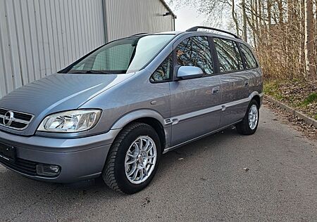 Opel Zafira 1.8 16V "7 Sitzplätze" NEU TÜV "ROSTFREI"