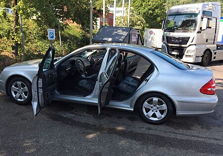 Mercedes-Benz E 320 AVANTGARDE Avantgarde