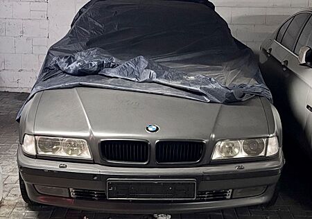 BMW 728i Auto mit Foliierung