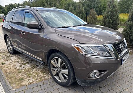 Nissan Pathfinder - 2015 - 4x4 - 3.5
