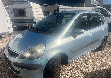 Honda Jazz 1.4 Tüv 02/2027!!!