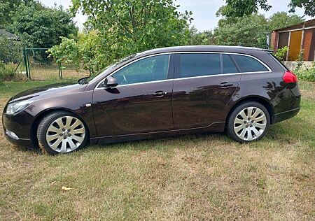 Opel Insignia Sports Tourer BiTurbo 2.0 CDTI Edit...